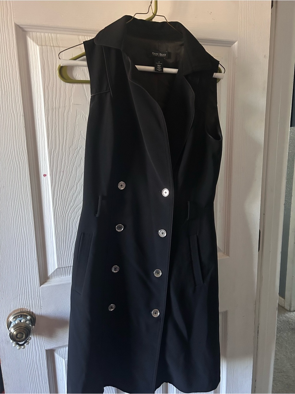 Sleeveless button up dress